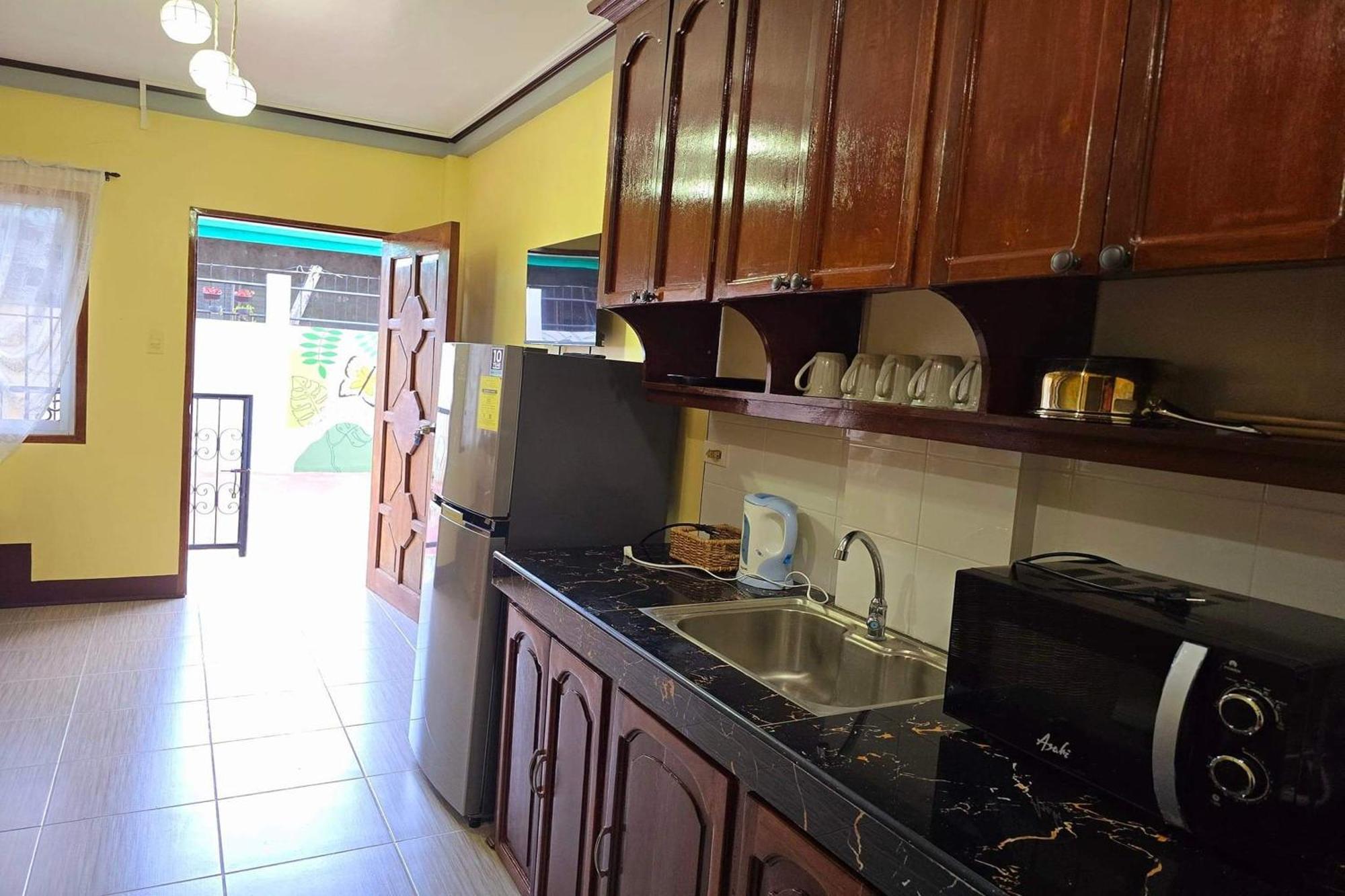 Nober Pension House City Center Puerto Princesa Bagian luar foto