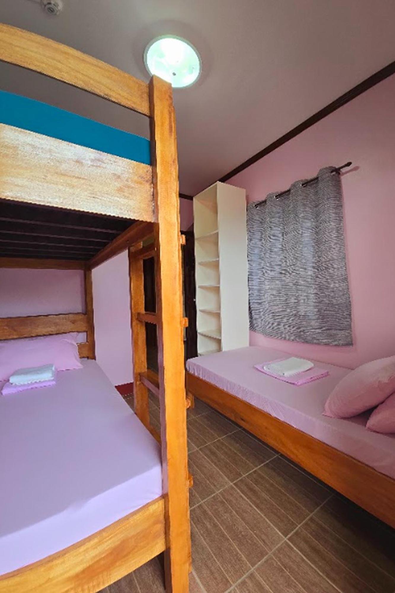 Nober Pension House City Center Puerto Princesa Bagian luar foto