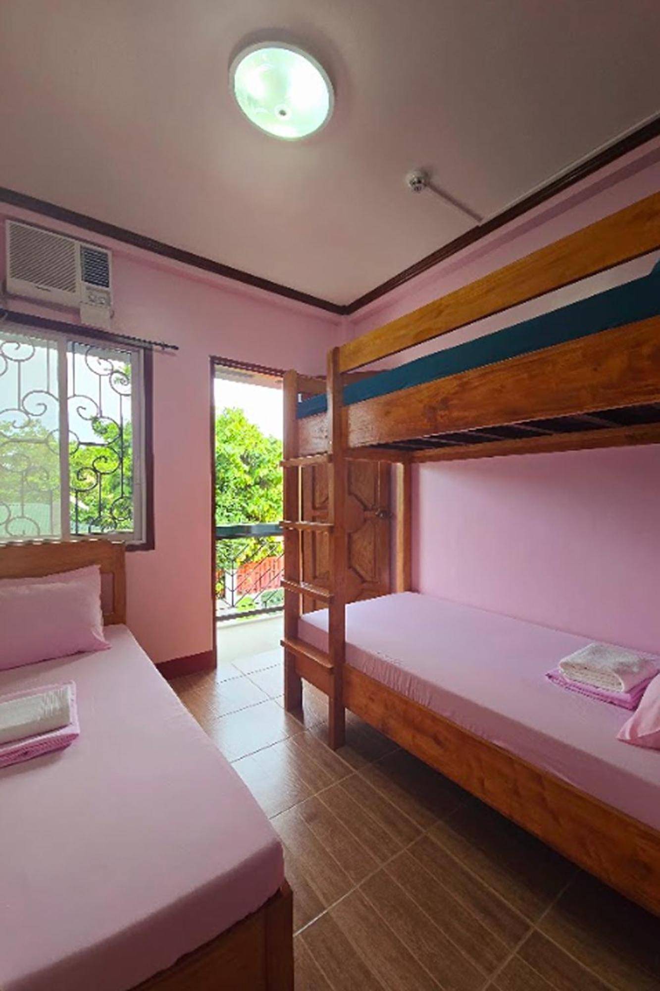 Nober Pension House City Center Puerto Princesa Bagian luar foto